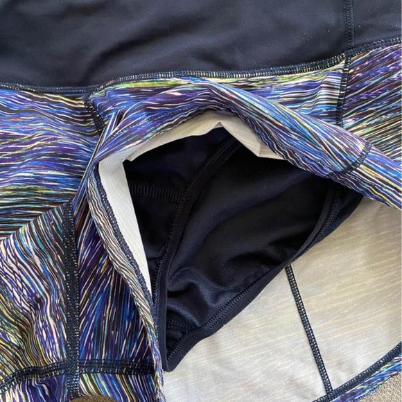 Lululemon Women's Speed Up low rise shorts SIZE 2 - Picture 4 of 6